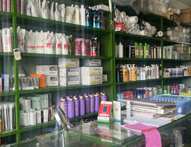 Khám phá thế giới phụ kiện tóc & nail tại Cửa hàng LÊ CHÂN Đồng Nai